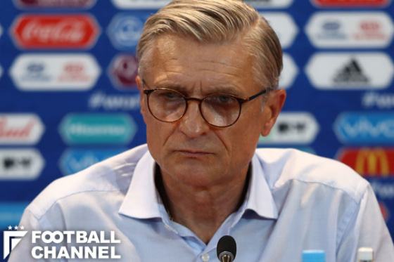 アダム・ナバウカ