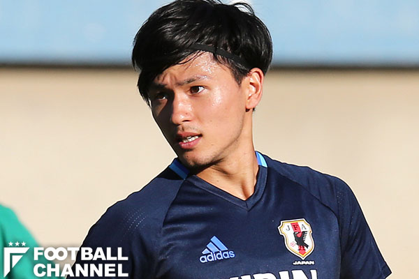 地元 大阪での活躍に備える南野拓実 幼なじみ室屋成とのa代表は 僕らの親の方が フットボールチャンネル