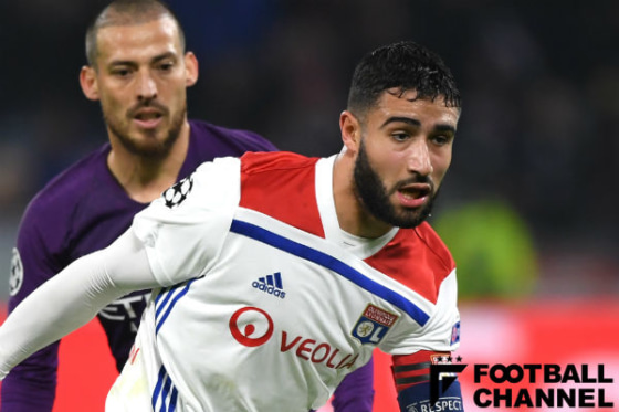 ナビル・フェキル