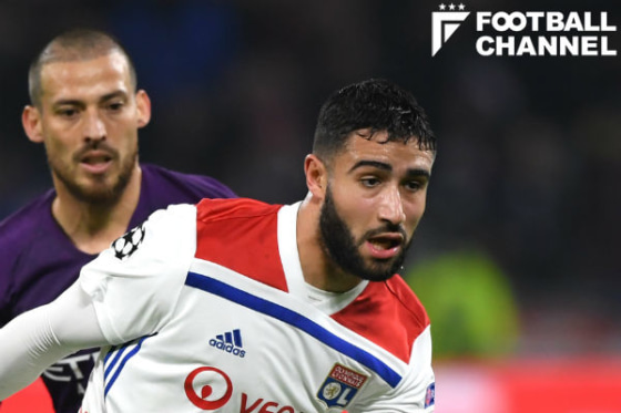 ナビル・フェキル