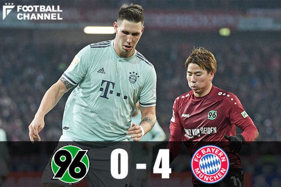 浅野拓磨（右）