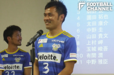 駒野をはじめ、今季のFC今治には多くのベテラン選手が加入している【写真：宇和川勝也】