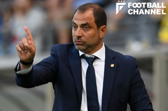 ファン・エスナイデル