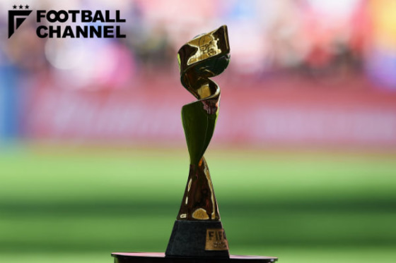 FIFA女子ワールドカップトロフィー