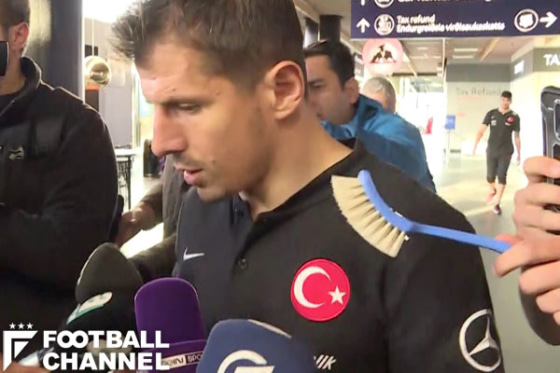 エムレ・ベロゾール