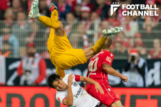 ケビン・トラップと長谷部誠が激突