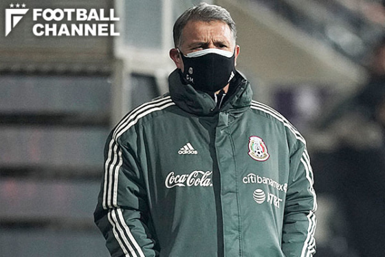 ヘラルド・マルティーノ監督