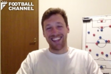 アレックス・ラレア