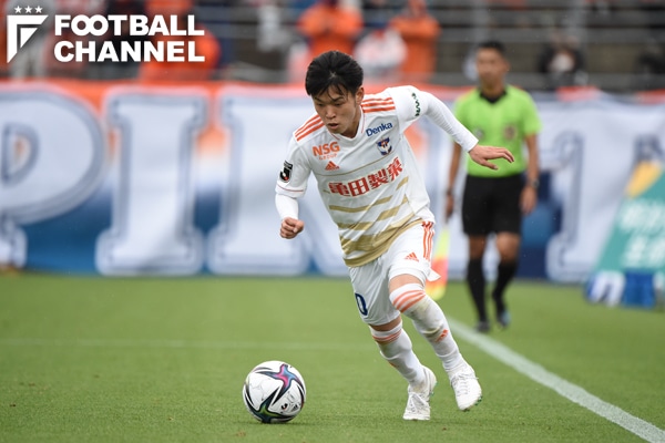 その体勢で決める？ アルビレックス新潟MFのスーパーゴール！ 分かっ