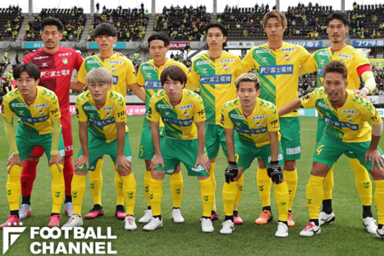 J2リーグ最高額のクラブはどこだ？ クラブ市場価値ランキング【2023年最新版】9位：ジェフユナイテッド千葉（試合開始前のチーム写真）