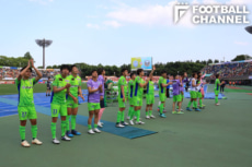 アルビレックス新潟と2-2で引き分けた湘南ベルマーレの選手たち