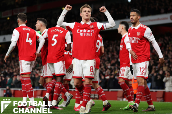 ゴールを喜ぶマルティン・ウーデゴールとアーセナルのチームメイト