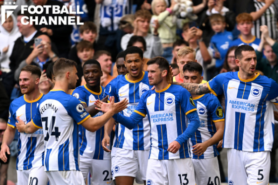ゴールを喜ぶブライトンの選手たち