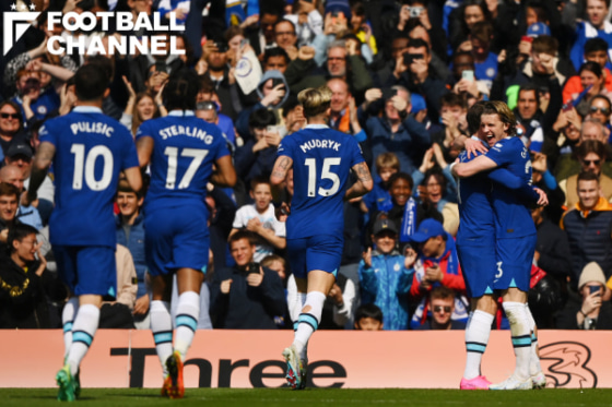 ゴールを喜ぶチェルシーの選手たち