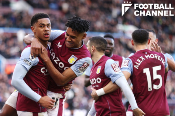 ゴールを喜ぶアストン・ヴィラの選手たち