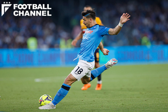 セリエA第38節、サンプドリア戦でミドルシュートを放つジョバンニ・シメオネ