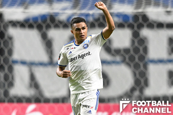 明治安田生命J2リーグ第24節、大分トリニータ戦でゴールを決めたエリキ