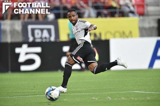 明治安田生命J1リーグ第20節、名古屋グランパス戦でゴールを決めたエウベル