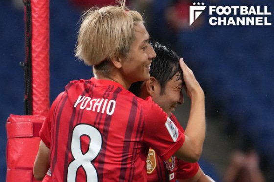 浦和レッズの小泉佳穂と中島翔哉