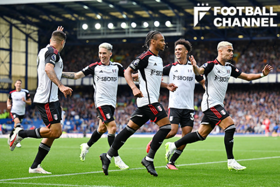 開幕戦でゴールを喜ぶフラムのメンバー