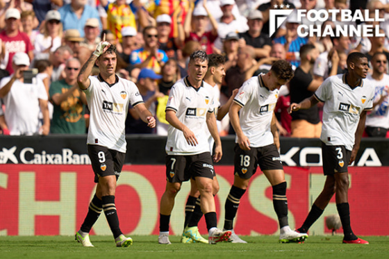 ゴールを喜ぶバレンシアのメンバー