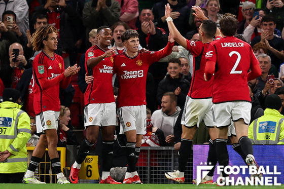 ゴールを喜ぶマンチェスター・ユナイテッドのメンバー