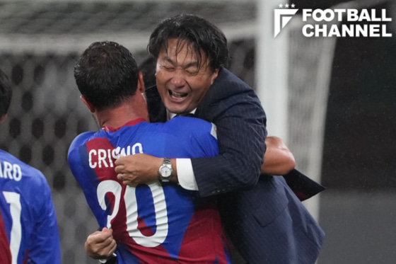 ヴァンフォーレ甲府を率いる篠田善之監督とクリスティアーノ