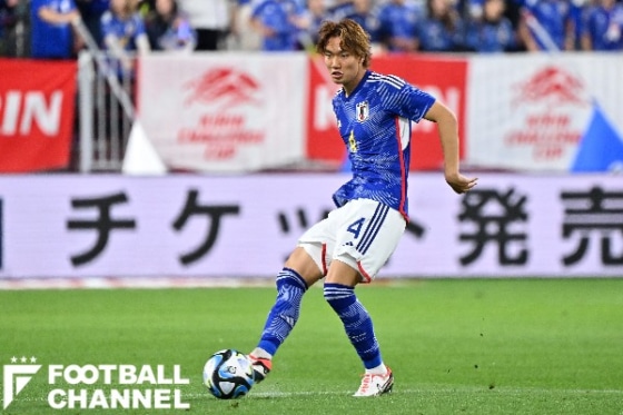 チュニジア戦でプレーする板倉滉