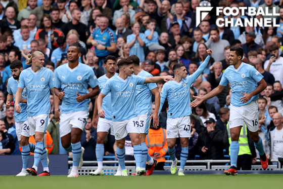 ゴールを喜ぶマンチェスター・シティのメンバー