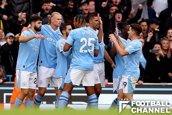 ゴールを喜ぶマンチェスター・シティのメンバー