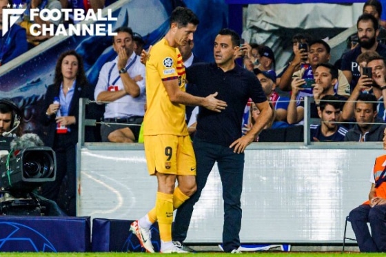 シャビ監督とレヴァンドフスキ