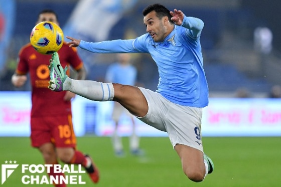 ラツィオでプレーするペドロ