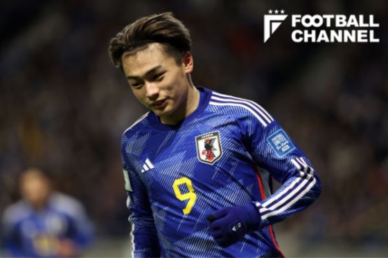 日本代表でプレーする上田綺世