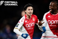 パリ・サンジェルマン戦でゴールを決めた南野拓実