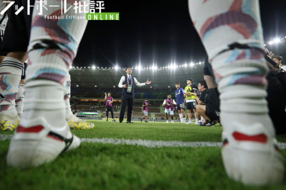 サッカー日本代表を率いる森保一監督