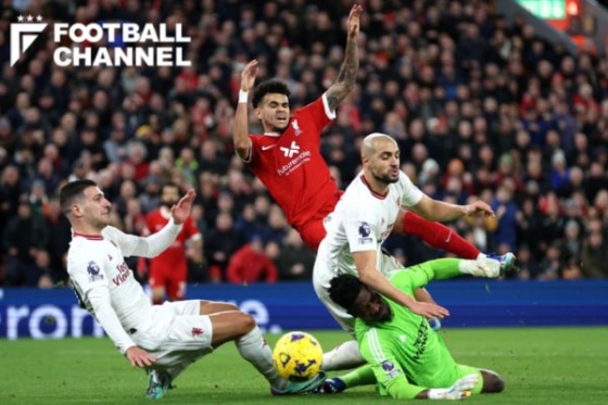 マンチェスター・ユナイテッドでプレーするソフィアン・アムラバト