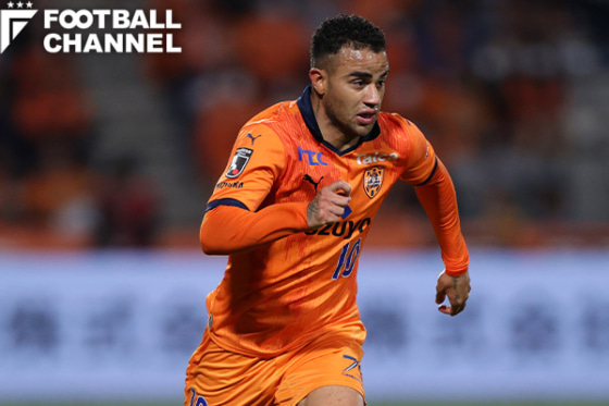 カルリーニョス・ジュニオ