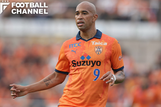 チアゴ・サンタナ