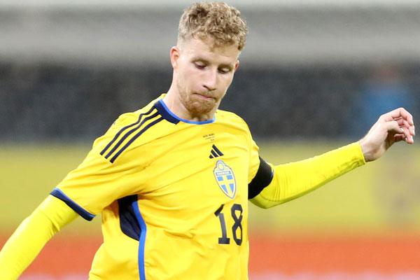 浦和レッズのサミュエル・グスタフソン