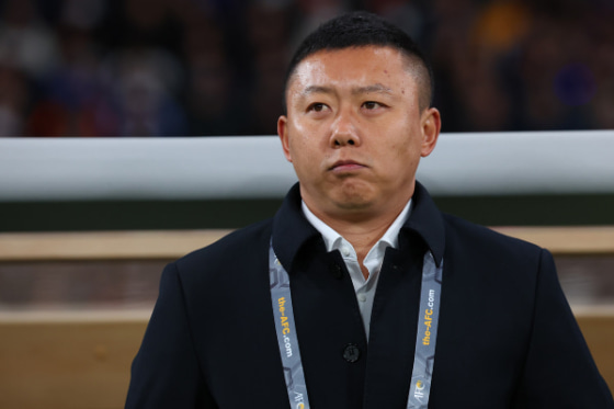 サッカー北朝鮮女子代表のリ・ユイル監督