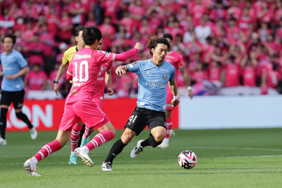 川崎フロンターレの家長昭博