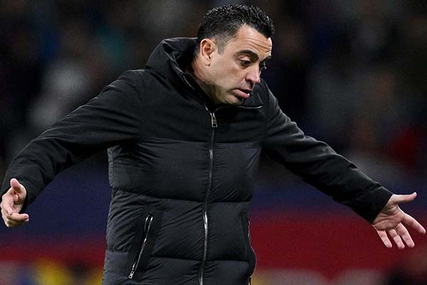 退場したバルセロナのシャビ・エルナンデス監督