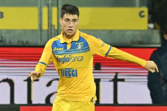 フロジノーネFWマティアス・スーレ