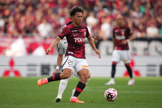 浦和レッズMF安居海渡