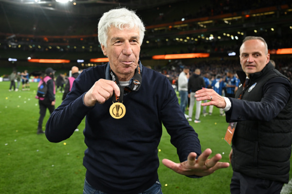 アタランタを率いるジャン・ピエロ・ガスペリーニ監督