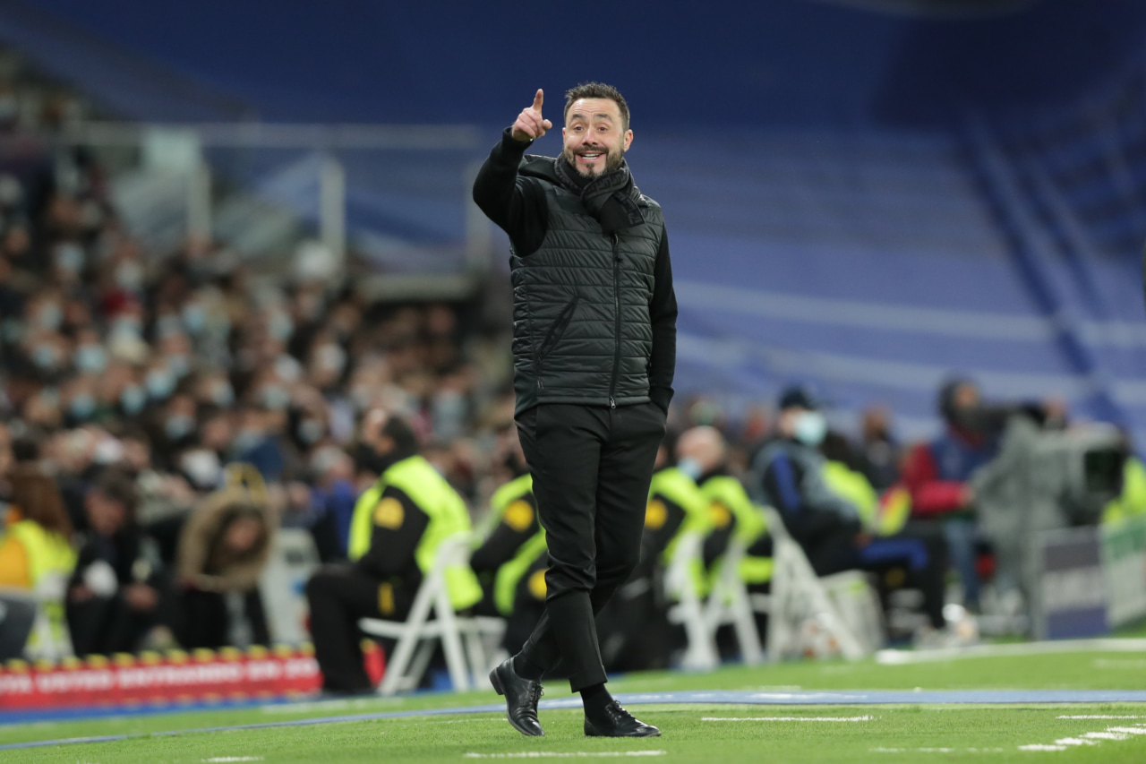 若き戦術家デ・ゼルビは「大きな変化をもたらした」。平均21.2歳のチームで挑んだ初めてのCL【流浪の英雄たち 第7回】