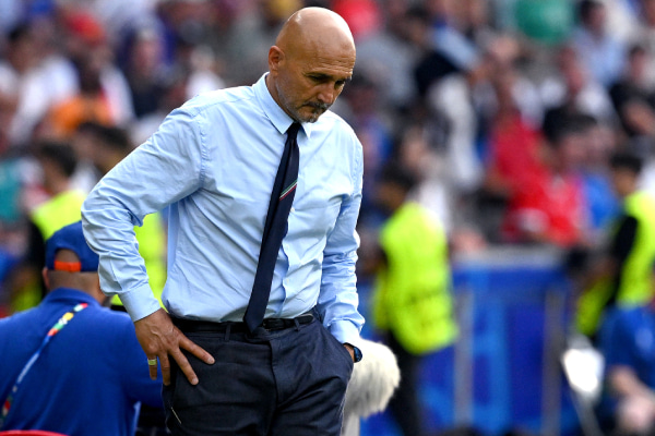 イタリア代表を率いるルチアーノ・スパレッティ監督