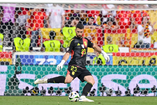 スペインのウナイ・シモン