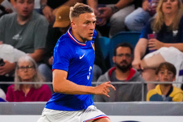 アドリアン・トリュフェ