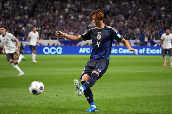 日本代表CB板倉滉